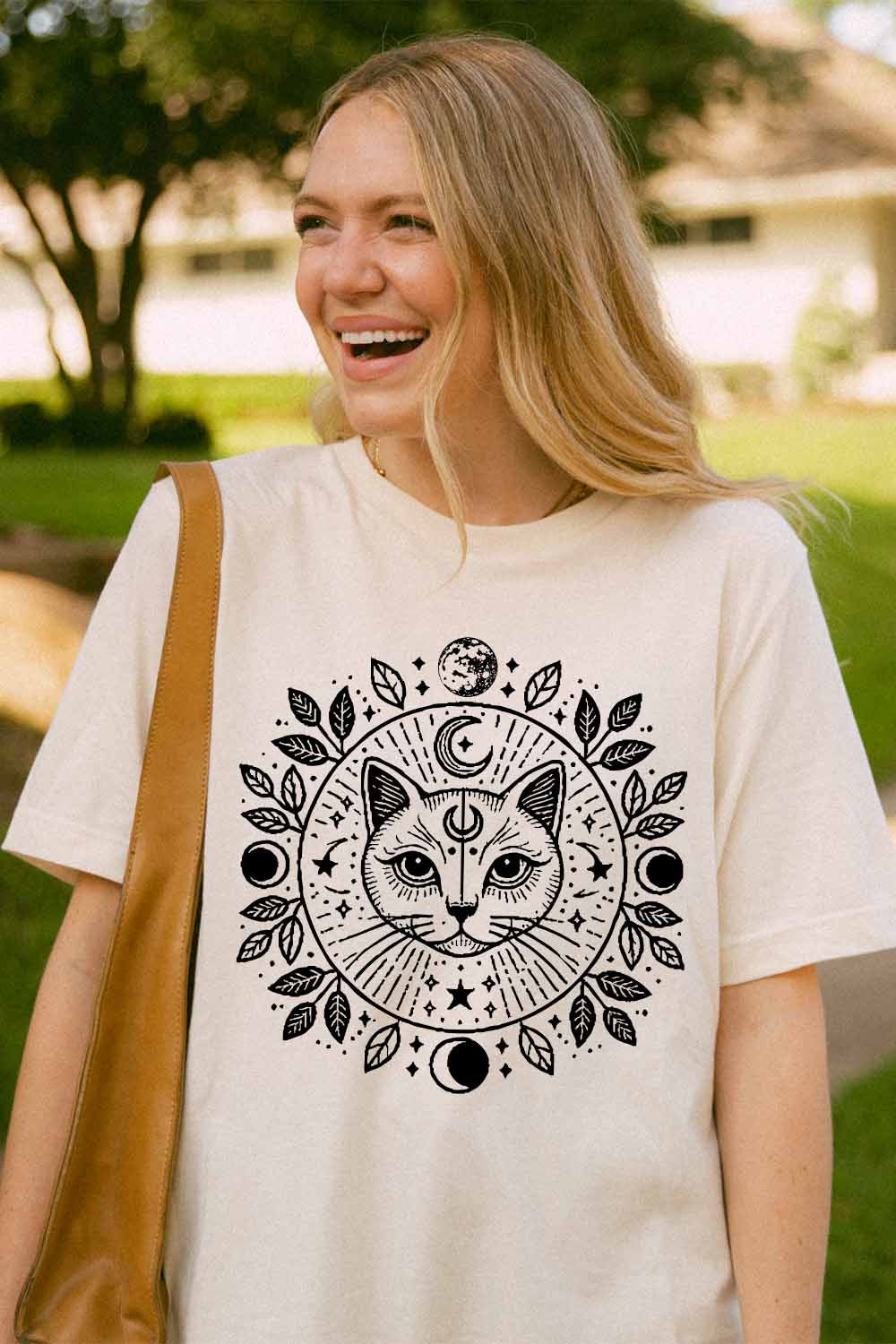 Women Graphic Tee | Moon Cat