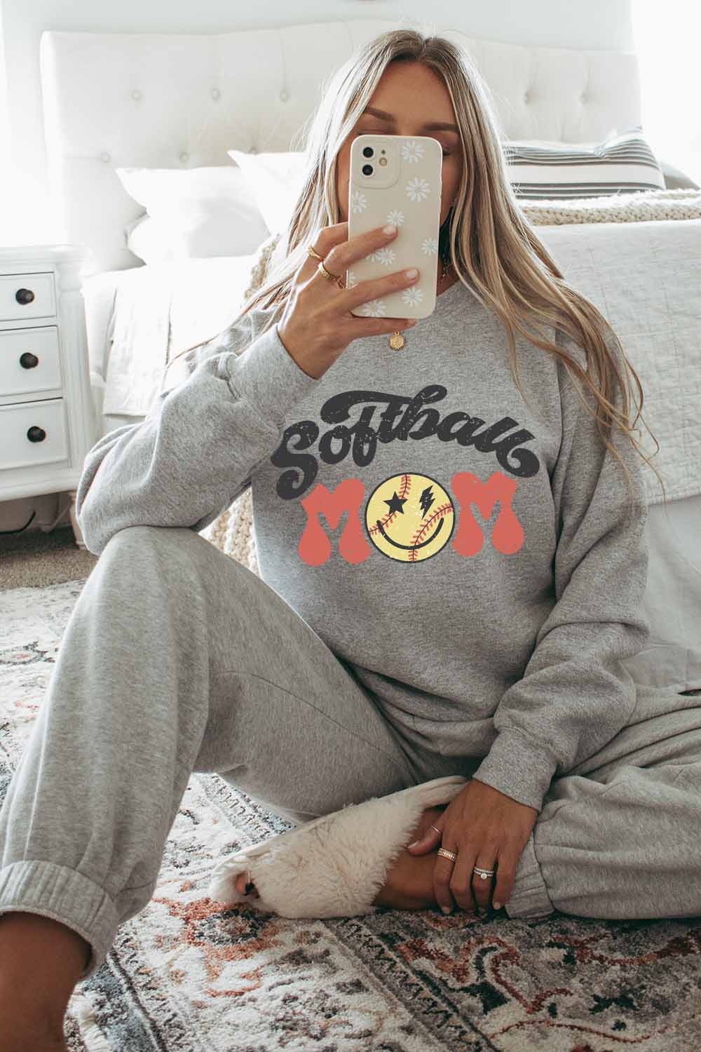 Graphic Sweatshirt | Softball Mom