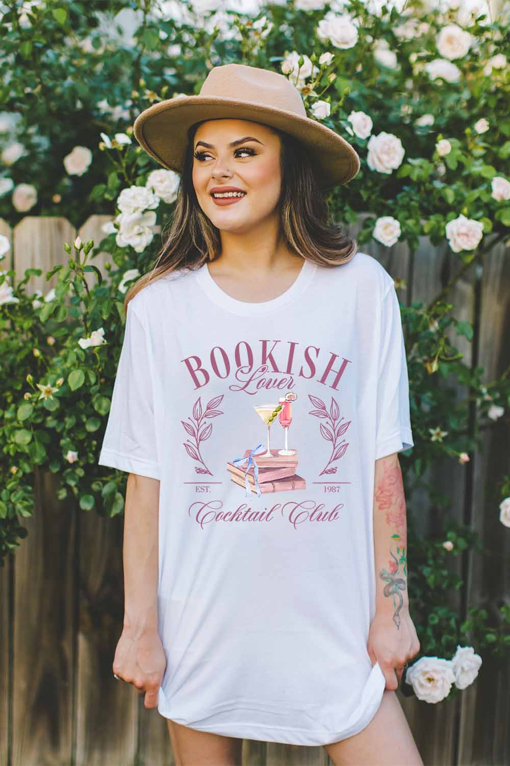 Women Graphic Tee | Bookish Lover